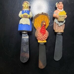 Boston Warehouse Thanksgiving Harvest Spreaders - Blue, Yellow, Red, Brown